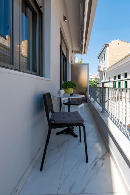 Plaka Rafaela Elegant Urban Retreat In Athens Historic Heart Daire Dış mekan fotoğraf