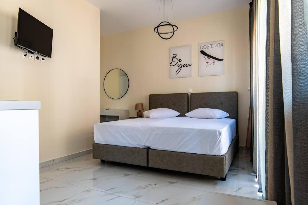 Plaka Rafaela Elegant Urban Retreat In Athens Historic Heart Daire Dış mekan fotoğraf